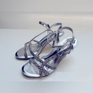CALL IT SPRING Women’s Silver Glitter Slingback High Heel Dress Sandals, Size 6